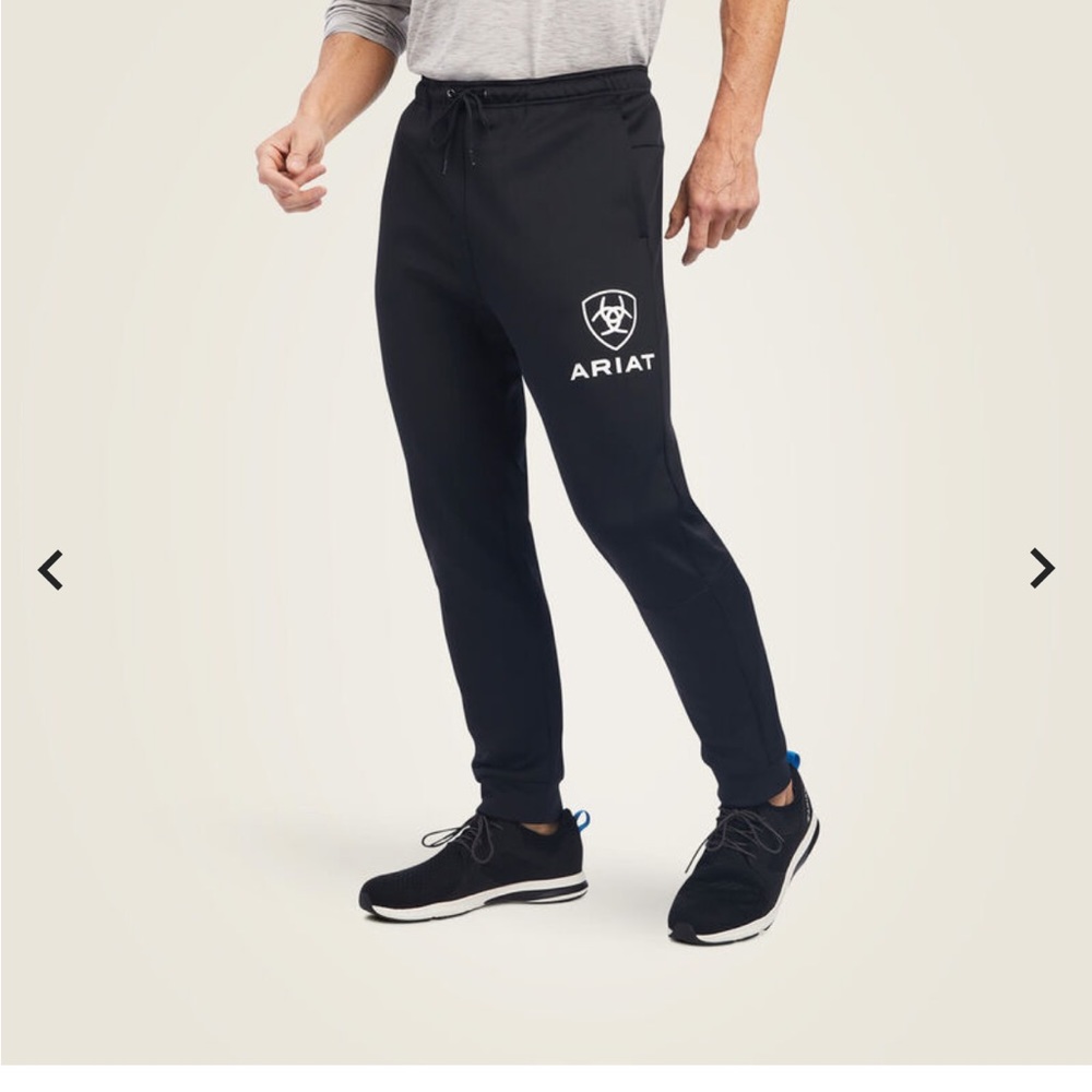BNWT Ariat joggers size XL-black